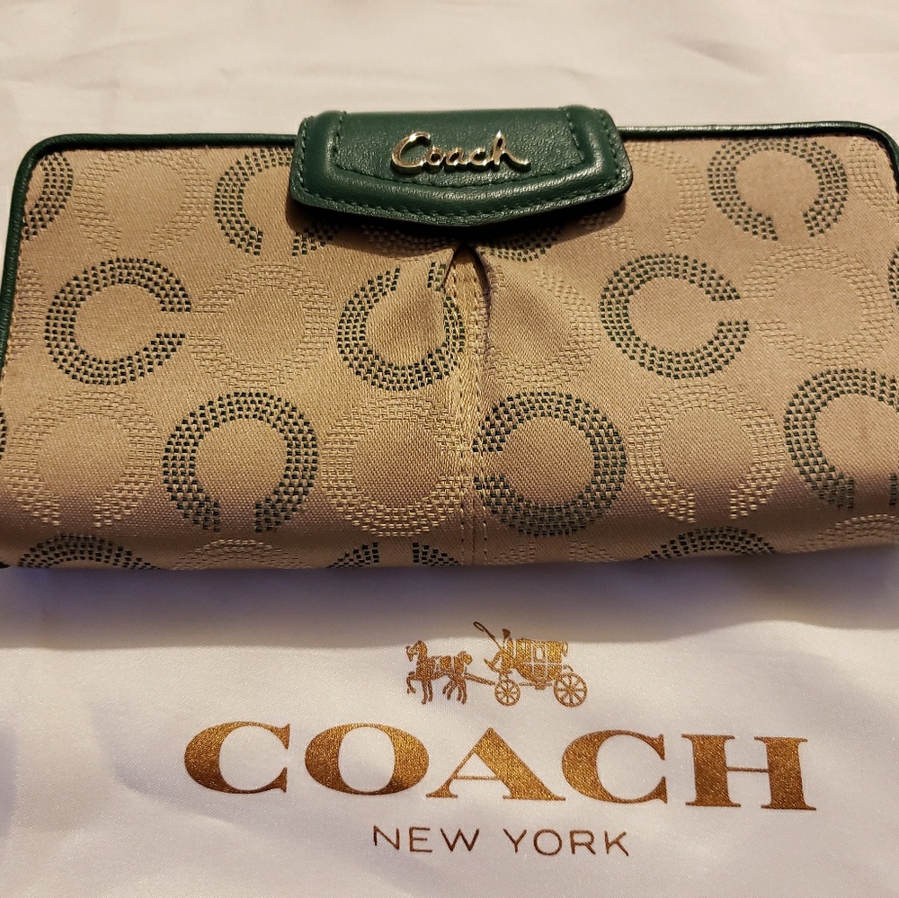 Authentic coach dotted op art wallet